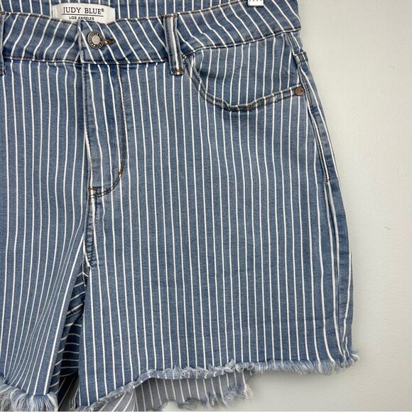 Judy Blue Striped Cutoff High Waist Denim Shorts Raw Hem Stretch JB150027 Sz 1X - Picture 9 of 12